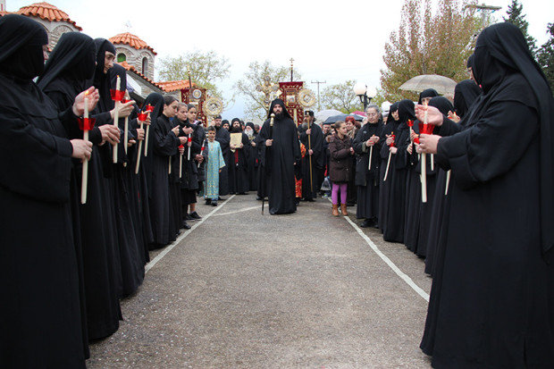 Μεγάλη Παρασκευή πρωί - Στιγμιότυπα από τις Αναπαραστάσεις των Παθών του Ιησού Χριστού