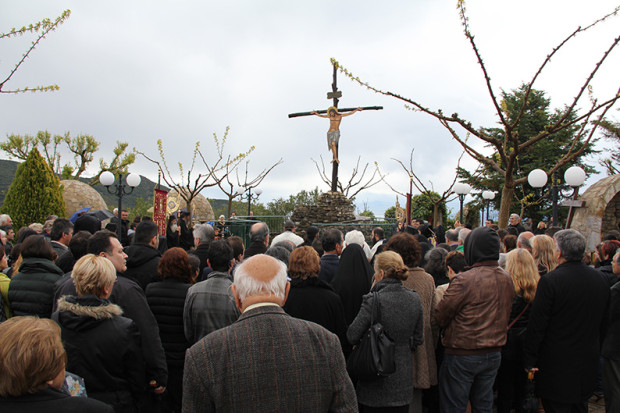 Μεγάλη Παρασκευή πρωί - Στιγμιότυπα από τις Αναπαραστάσεις των Παθών του Ιησού Χριστού