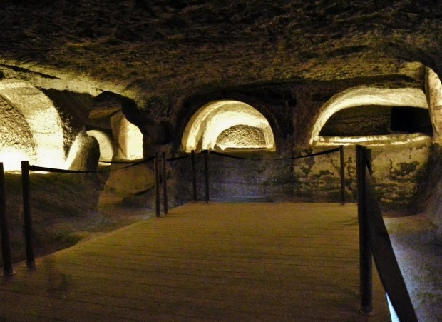 Κατακόμβες, Νησί Μήλος, Ελλάς, Catacombs, Milos Island, Hellas - Greece Φωτο:Kostas Z-panoramio.com