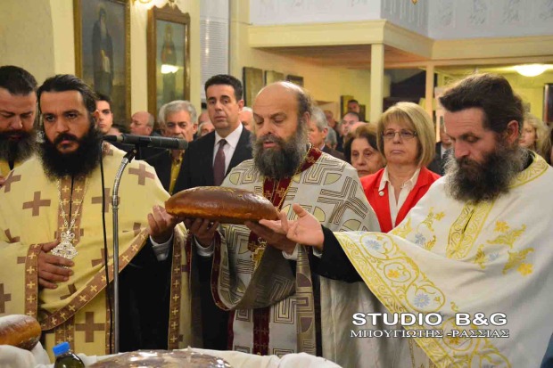 ΕΙΣΟΔΙΑ ΤΗΣ ΘΕΟΤΟΚΟΥ ΤΙΡΥΝΘΑ 11