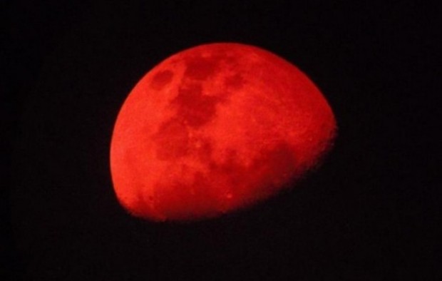 red_moon